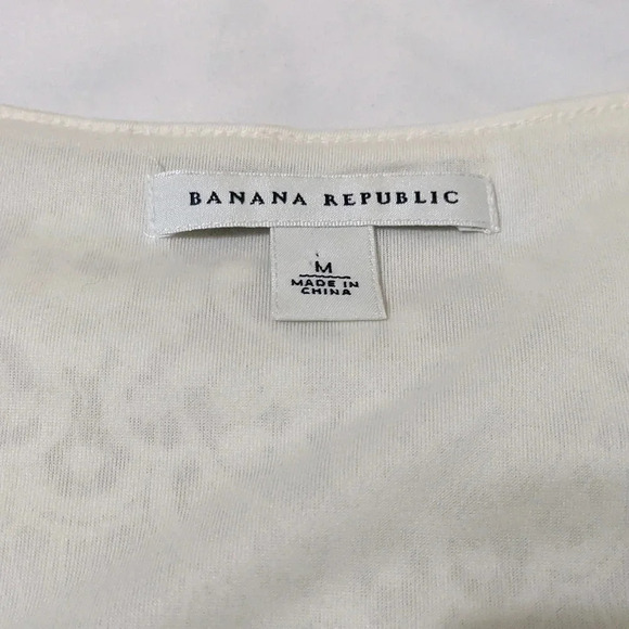 Banana Republic Lace Shell Tank, Color Creme Size M - Picture 10 of 11